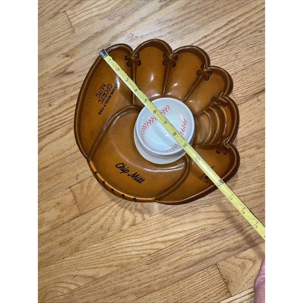 Plastic CHIP MITT Custom-Built SERVING / PARTY Baseball Glove Official Big Scoop